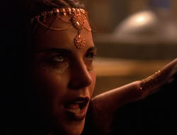 extant_XenaWarriorPrincess_6x04_WhosGurkhan_02861