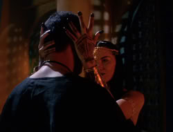 extant_XenaWarriorPrincess_6x04_WhosGurkhan_02971