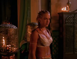 extant_XenaWarriorPrincess_6x04_WhosGurkhan_03010
