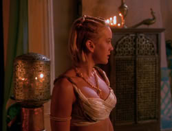 extant_XenaWarriorPrincess_6x04_WhosGurkhan_03012