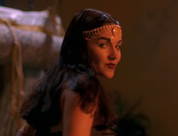 extant_XenaWarriorPrincess_6x04_WhosGurkhan_03013