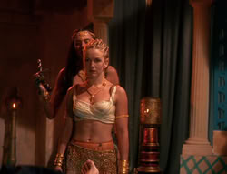extant_XenaWarriorPrincess_6x04_WhosGurkhan_03069