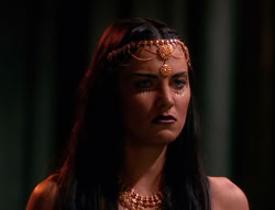 extant_XenaWarriorPrincess_6x04_WhosGurkhan_03219