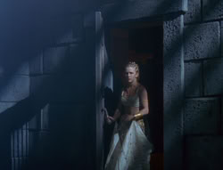 extant_XenaWarriorPrincess_6x04_WhosGurkhan_03243