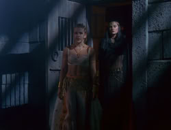 extant_XenaWarriorPrincess_6x04_WhosGurkhan_03291