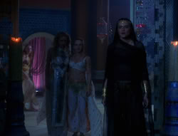 extant_XenaWarriorPrincess_6x04_WhosGurkhan_03512