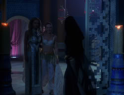 extant_XenaWarriorPrincess_6x04_WhosGurkhan_03523