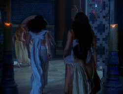 extant_XenaWarriorPrincess_6x04_WhosGurkhan_03540