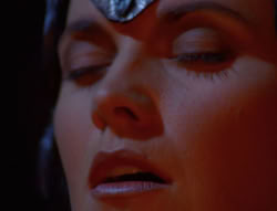 extant_XenaWarriorPrincess_6x07-TheRheingold_0104