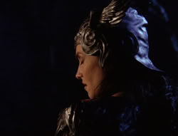 extant_XenaWarriorPrincess_6x07-TheRheingold_0126