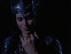 extant_XenaWarriorPrincess_6x07-TheRheingold_0144