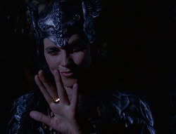 extant_XenaWarriorPrincess_6x07-TheRheingold_0148