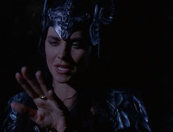 extant_XenaWarriorPrincess_6x07-TheRheingold_0152