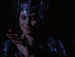 extant_XenaWarriorPrincess_6x07-TheRheingold_0153
