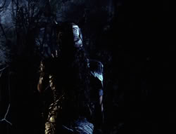 extant_XenaWarriorPrincess_6x07-TheRheingold_0155