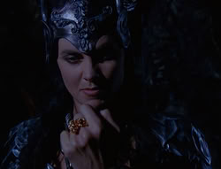 extant_XenaWarriorPrincess_6x07-TheRheingold_0164