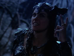 extant_XenaWarriorPrincess_6x07-TheRheingold_0201