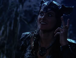 extant_XenaWarriorPrincess_6x07-TheRheingold_0206