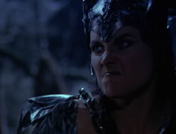 extant_XenaWarriorPrincess_6x07-TheRheingold_0228