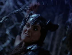 extant_XenaWarriorPrincess_6x07-TheRheingold_0235