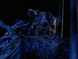 extant_XenaWarriorPrincess_6x07-TheRheingold_0269