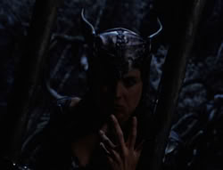 extant_XenaWarriorPrincess_6x07-TheRheingold_0307