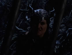 extant_XenaWarriorPrincess_6x07-TheRheingold_0339