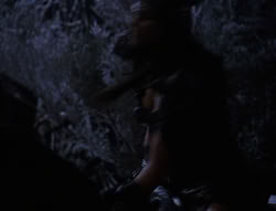 extant_XenaWarriorPrincess_6x07-TheRheingold_0347