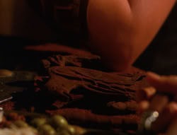 extant_XenaWarriorPrincess_6x07-TheRheingold_0482