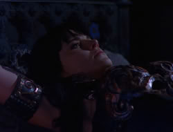 extant_XenaWarriorPrincess_6x07-TheRheingold_0586