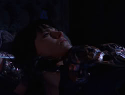extant_XenaWarriorPrincess_6x07-TheRheingold_0592