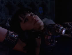 extant_XenaWarriorPrincess_6x07-TheRheingold_0599