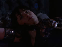 extant_XenaWarriorPrincess_6x07-TheRheingold_0615