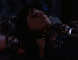 extant_XenaWarriorPrincess_6x07-TheRheingold_0621