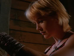 extant_XenaWarriorPrincess_6x07-TheRheingold_0682