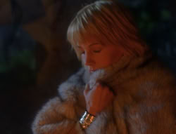 extant_XenaWarriorPrincess_6x07-TheRheingold_0739