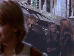 extant_XenaWarriorPrincess_6x07-TheRheingold_0806