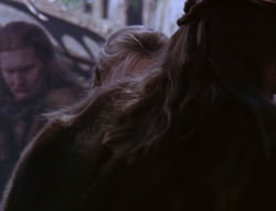 extant_XenaWarriorPrincess_6x07-TheRheingold_0810