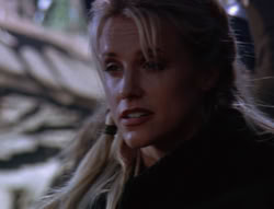 extant_XenaWarriorPrincess_6x07-TheRheingold_0917