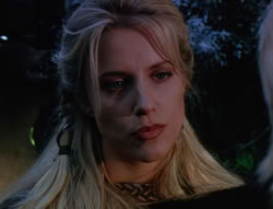 extant_XenaWarriorPrincess_6x07-TheRheingold_0941