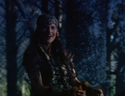 extant_XenaWarriorPrincess_6x07-TheRheingold_0972