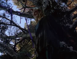 extant_XenaWarriorPrincess_6x07-TheRheingold_0986