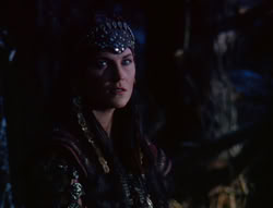 extant_XenaWarriorPrincess_6x07-TheRheingold_1017