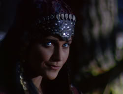 extant_XenaWarriorPrincess_6x07-TheRheingold_1069