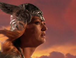 extant_XenaWarriorPrincess_6x07-TheRheingold_1125
