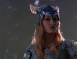 extant_XenaWarriorPrincess_6x07-TheRheingold_1191