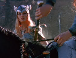 extant_XenaWarriorPrincess_6x07-TheRheingold_1196
