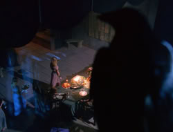 extant_XenaWarriorPrincess_6x07-TheRheingold_1299