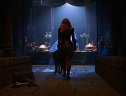 extant_XenaWarriorPrincess_6x07-TheRheingold_1307