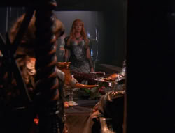extant_XenaWarriorPrincess_6x07-TheRheingold_1313